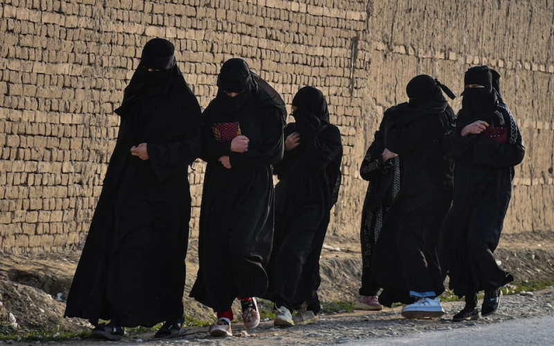 زنان با حجاب اسلامی در افغانستان